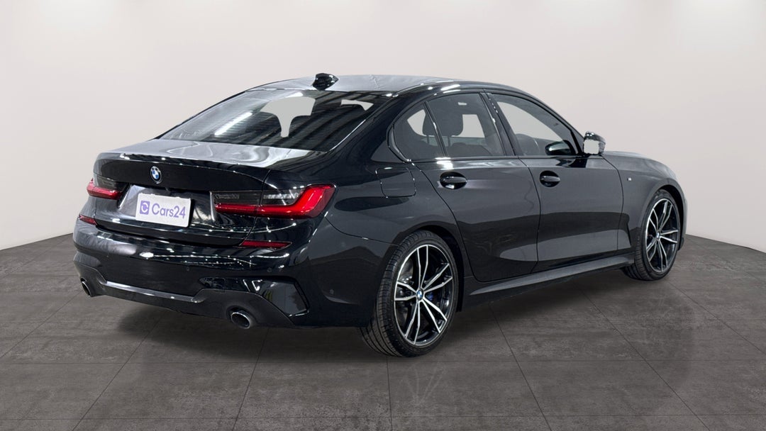 2021 BMW 3 30i M Sport, Automatic, 58055 km, Right Back Diagonal (45- Degree) View