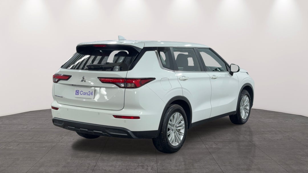 Right Back Diagonal (45- Degree) View