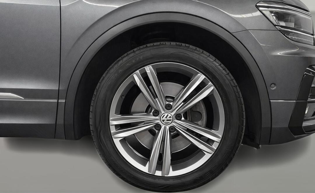 2019 Volkswagen Tiguan 132 Tsi R-line Edition, Automatic, 63435 km, Right Front Wheel
