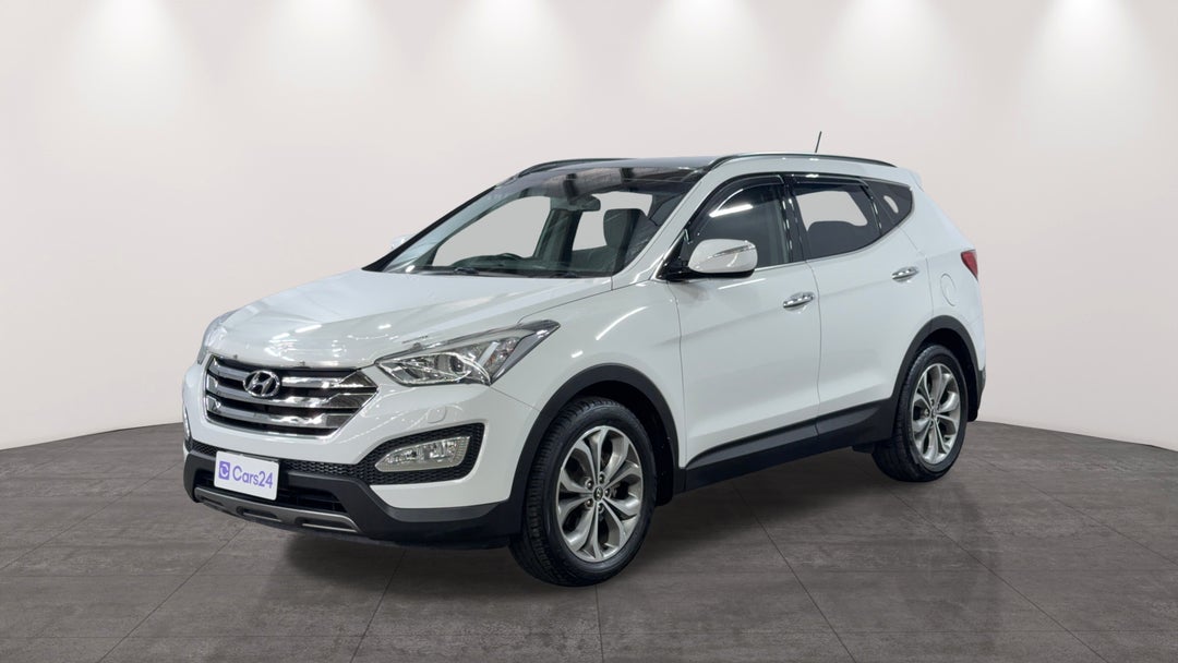 2013 Hyundai Santa Fe Highlander Crdi (4x4), Automatic, 140332 km, Left Front Diagonal (45- Degree) View