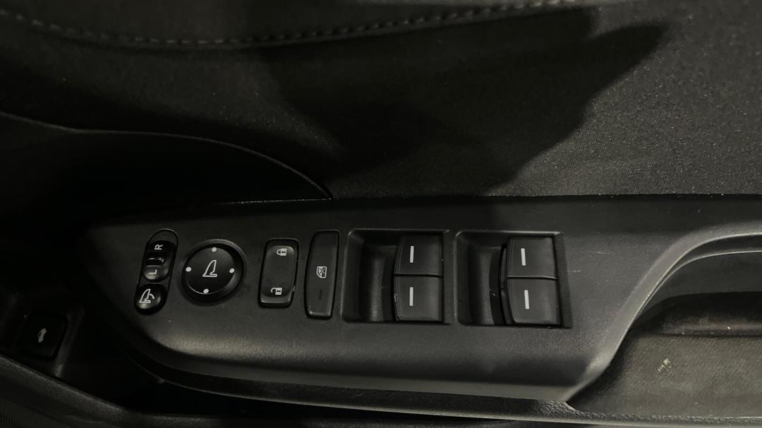 2017 Honda Civic Vti-l, Automatic, 87251 km, Drivers Side Door Panel Controls