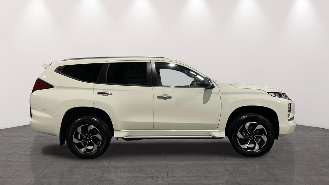 2024 Mitsubishi Pajero Sport Gls (4WD) 7 Seat, Automatic, 28905 km, Right Side View