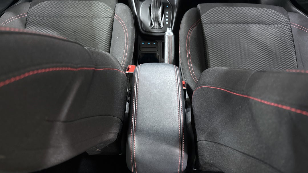 2022 Ford Puma St-line, Automatic, 70839 km, Center Console