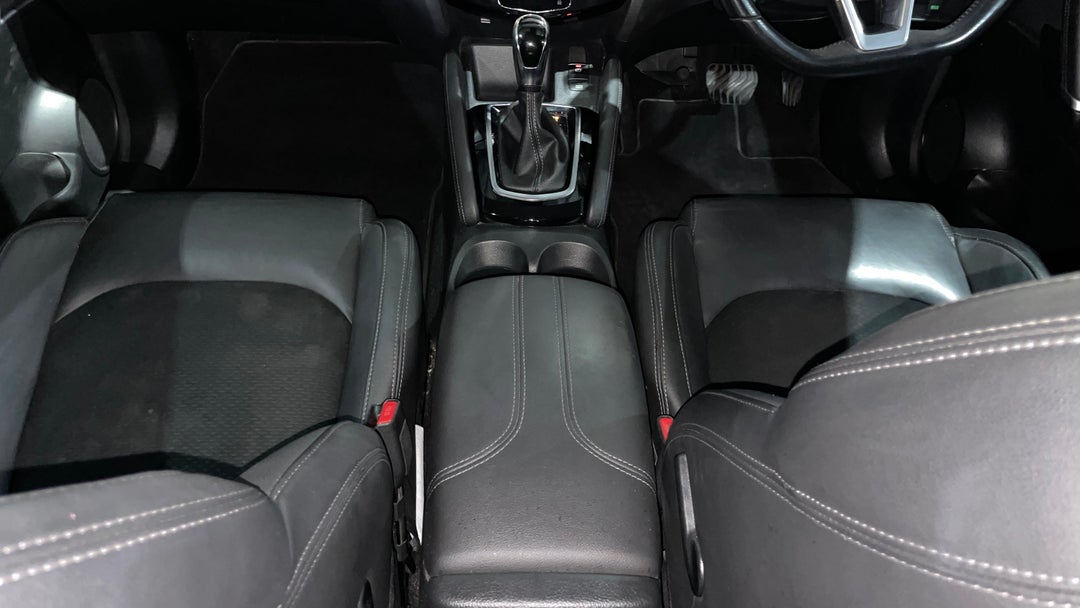 2017 Nissan Qashqai St-l, Automatic, 151809 km, Center Console
