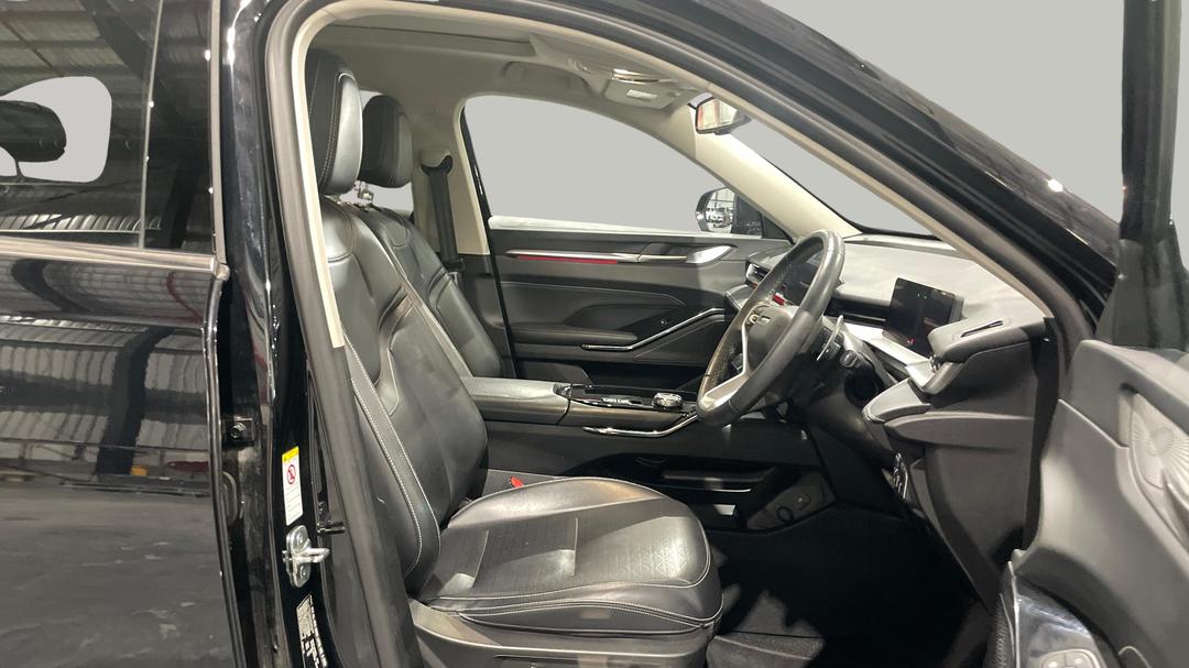 2021 GWM Haval H6 Ultra, Automatic, 78344 km, Right Side Front Door Cabin View