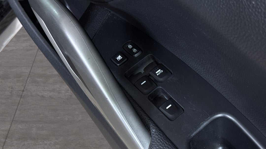 2015 Hyundai Veloster Sr Turbo, Automatic, 83696 km, Drivers Side Door Panel Controls