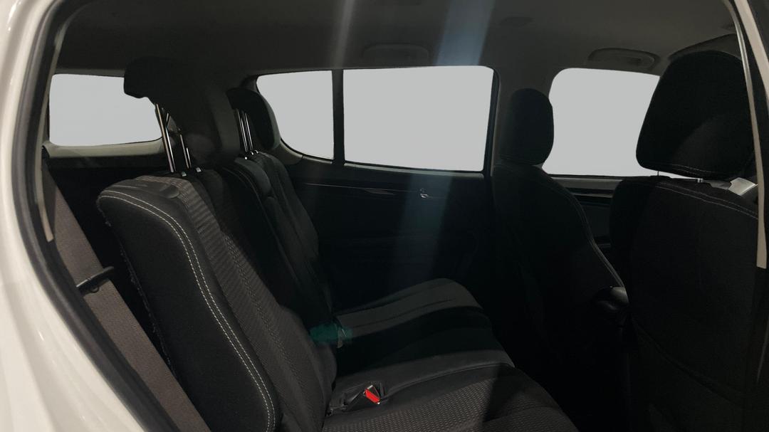 2021 Isuzu MU-X Ls-m (4x2), Automatic, 80404 km, Right Side Rear Door Cabin View