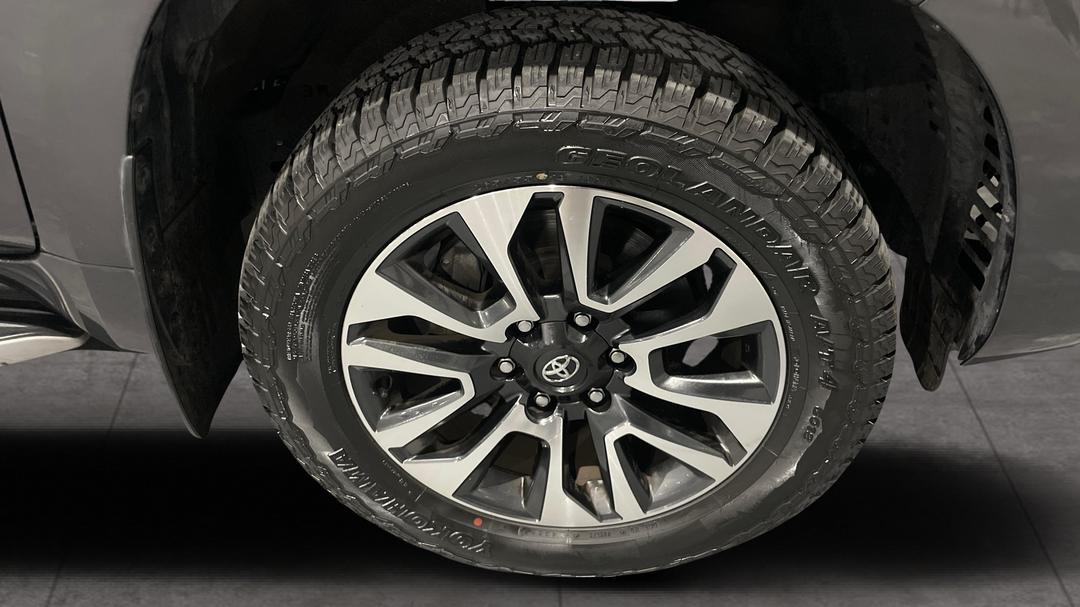 2022 Toyota Landcruiser Prado Vx, Automatic, 73714 km, Right Front Wheel