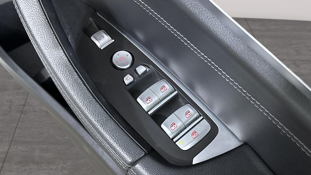 2020 BMW X3 xDrive30i M Sport, Automatic, 88243 km, Drivers Side Door Panel Controls