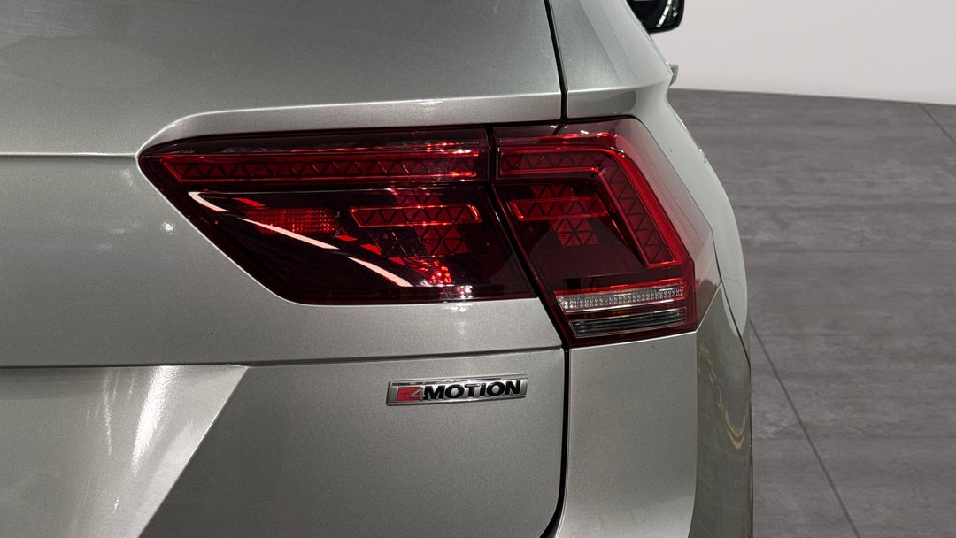 2018 Volkswagen Tiguan 162 Tsi Highline, Automatic, 81232 km, Badge (Boot Right Side)