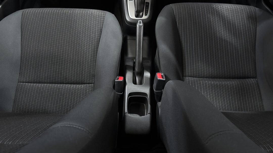 2015 Suzuki Swift Gl Navigator, Automatic, 64729 km, Center Console