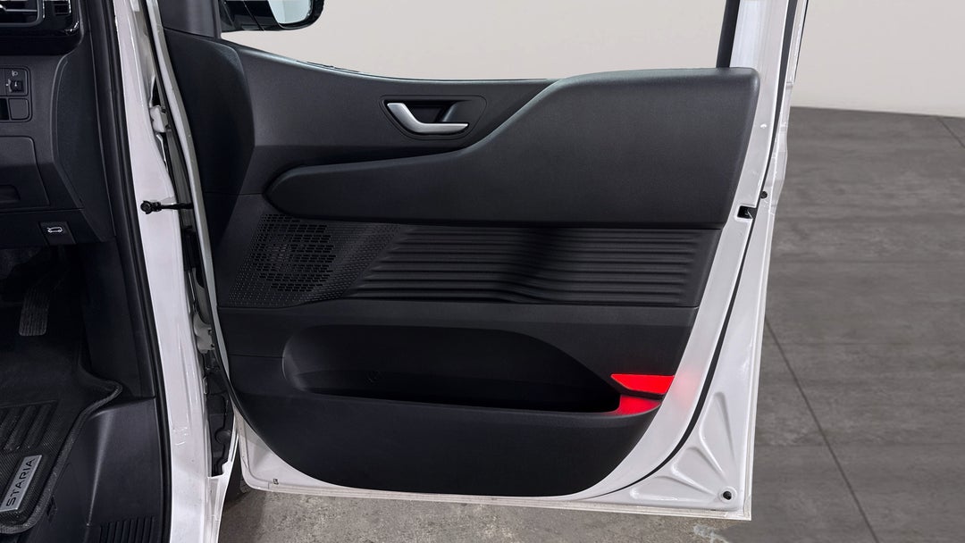2024 Hyundai Staria ., Automatic, 48958 km, Speaker View