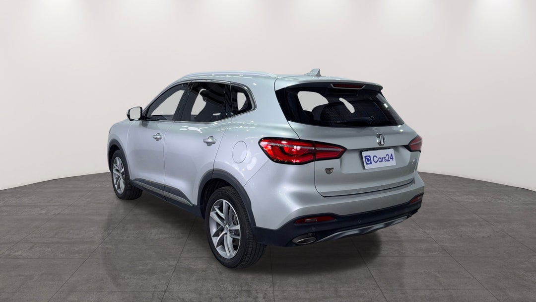 Left Back Diagonal (45- Degree) View