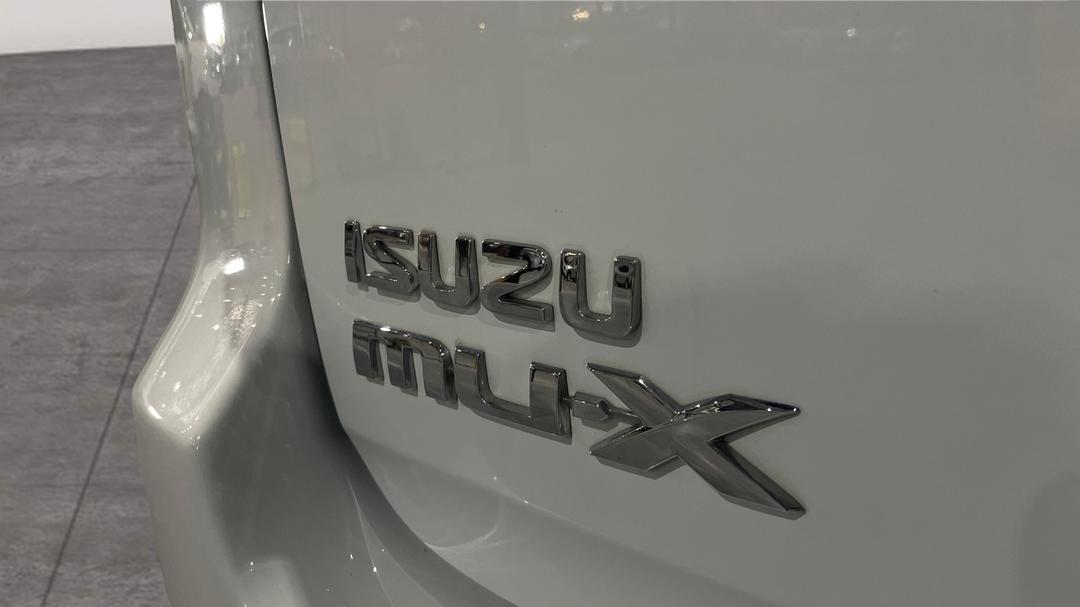 2021 Isuzu MU-X Ls-m (4x2), Automatic, 80404 km, Badge (Boot Left Side)