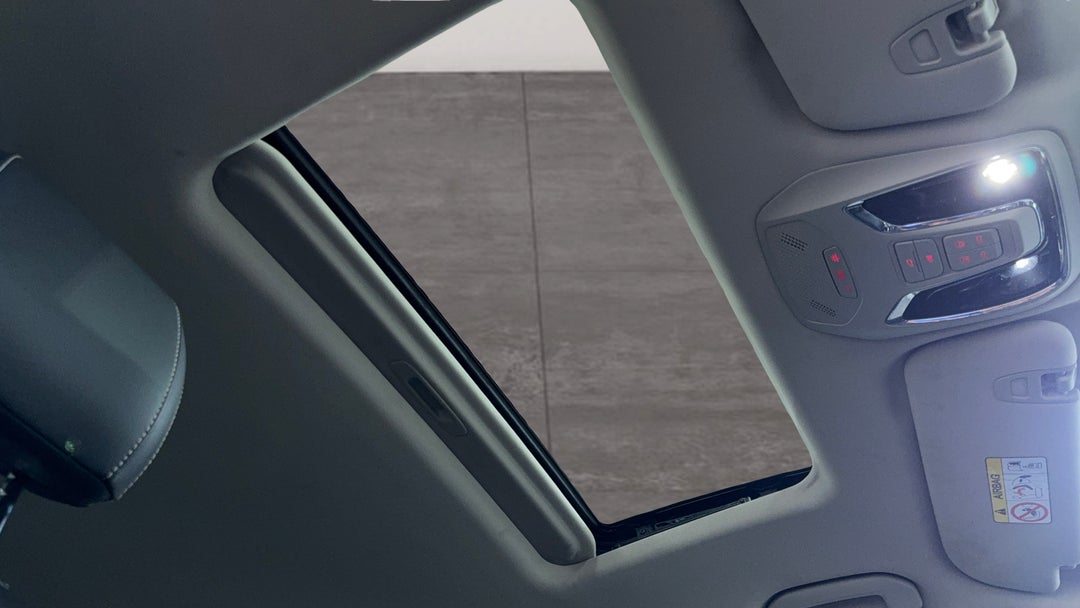 Interior Sunroof/Moonroof