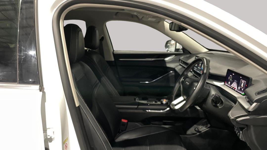 2022 GWM Haval H6 Ultra Hybrid, Automatic, 42996 km, Right Side Front Door Cabin View