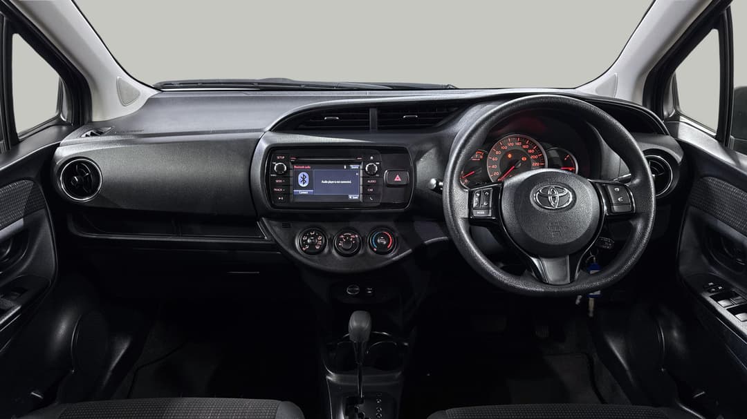 2017 Toyota Yaris Ascent, Automatic, 46118 km, Dashboard View