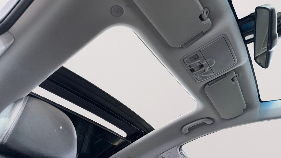 Interior Sunroof/Moonroof
