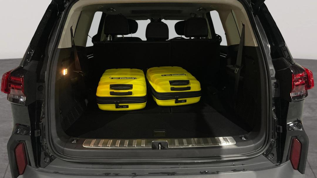 2025 LDV D90 Executive (4WD), Automatic, 19232 km, Boot Inside View with Luggage
