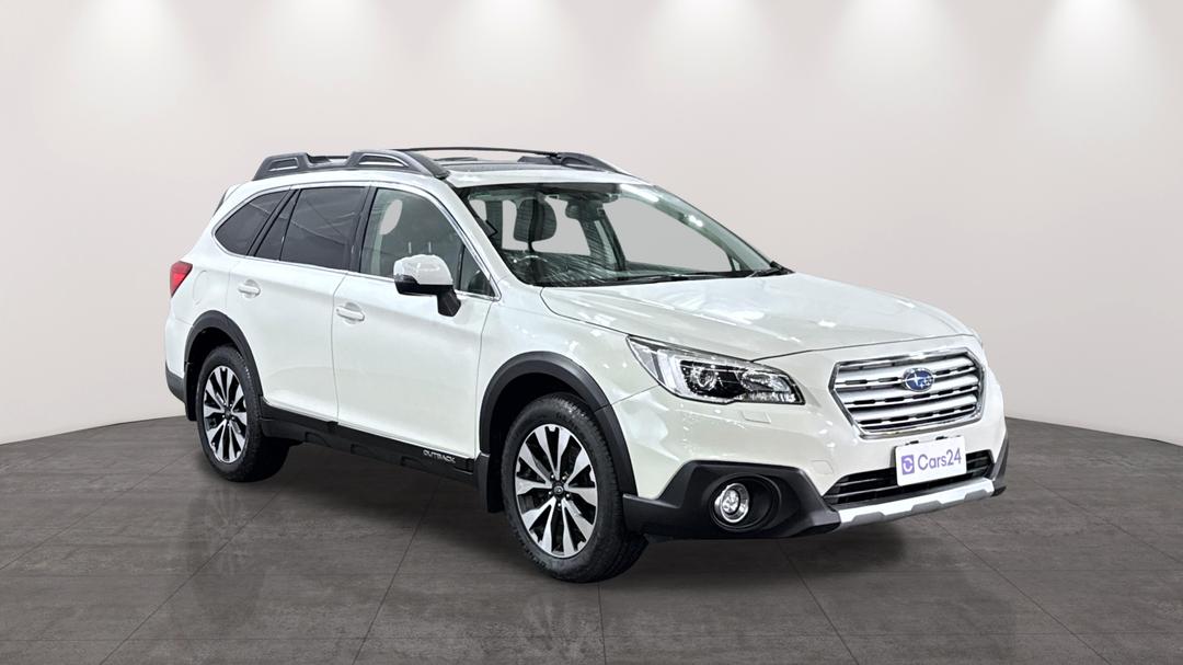 2016 Subaru Outback 2.5i Premium AWD, Automatic, 119746 km, Right Front Diagonal (45- Degree) View