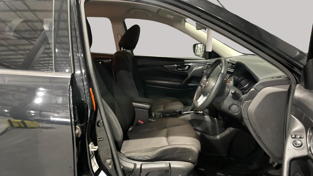 2018 Nissan X-trail St (2WD), Automatic, 72741 km, Right Side Front Door Cabin View
