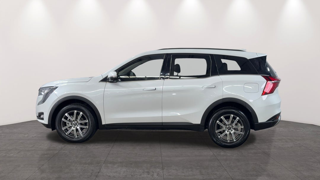 2024 Mahindra Xuv700 Ax7l, Automatic, 14683 km, Left Side View