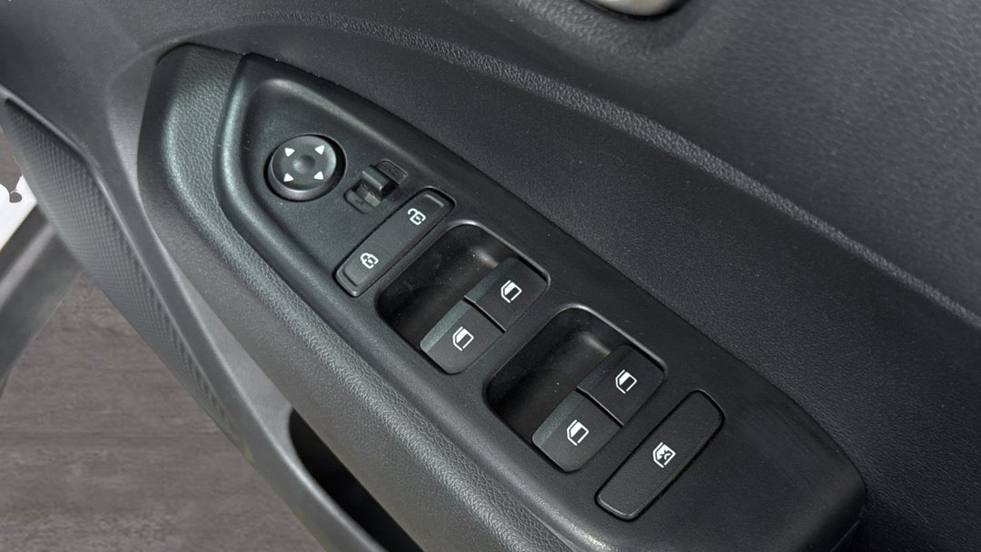 2023 Hyundai Venue Venue, Automatic, 43489 km, Drivers Side Door Panel Controls