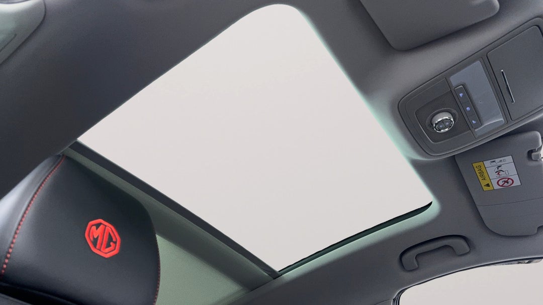 Interior Sunroof/Moonroof