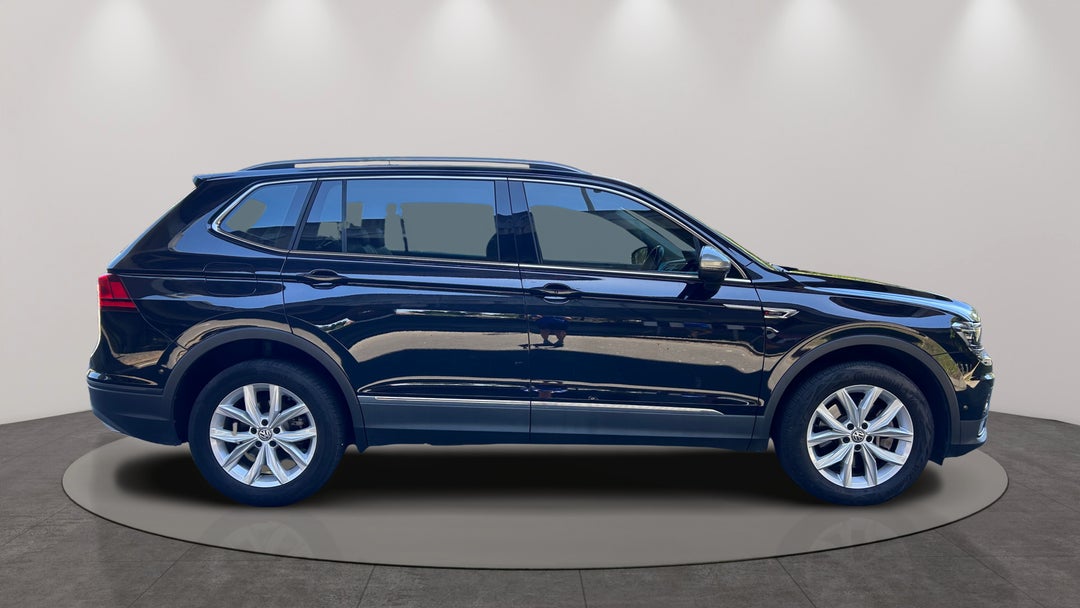 2020 Volkswagen Tiguan Allspace 132 Tsi Comfortline, Automatic, 34204 km, Right Side View