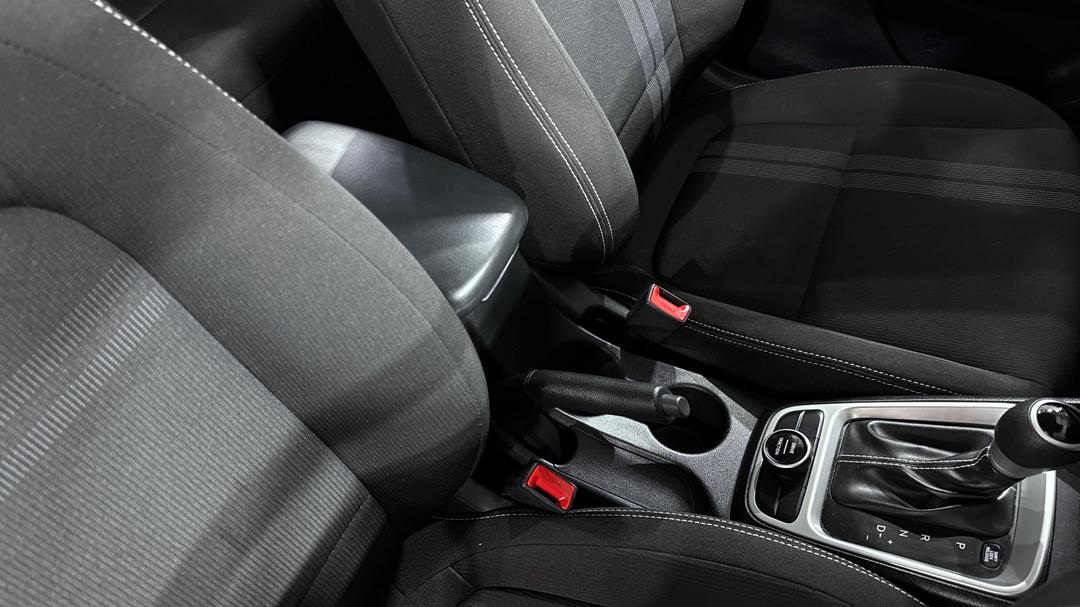 2025 Hyundai Venue Venue, Automatic, 26493 km, Center Console