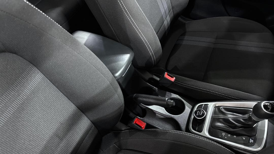 2025 Hyundai Venue Venue, Automatic, 26493 km, Center Console