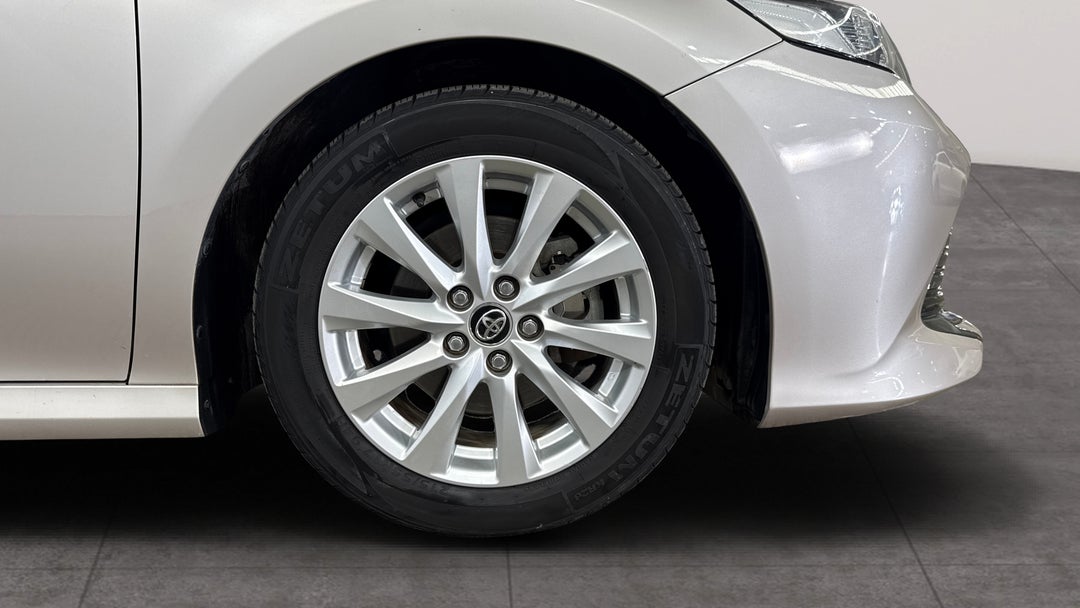 2019 Toyota Camry Ascent, Automatic, 85415 km, Right Front Wheel