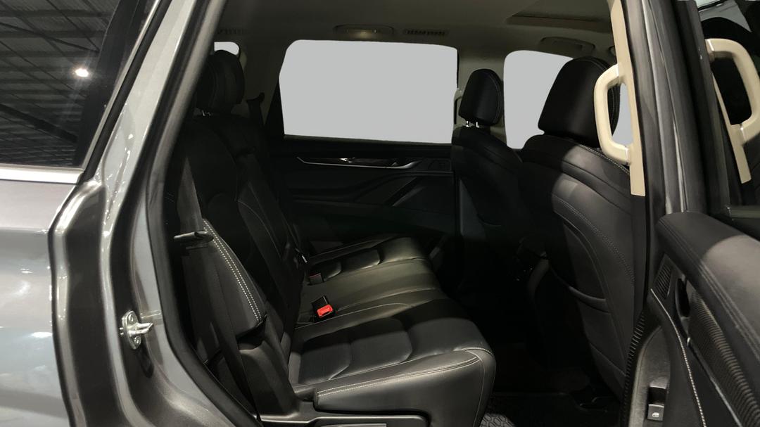 2023 LDV D90 Executive (4WD) D20, Automatic, 20006 km, Right Side Rear Door Cabin View