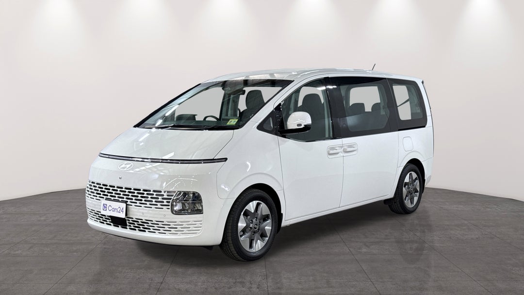 2024 Hyundai Staria ., Automatic, 48958 km, Left Front Diagonal (45- Degree) View