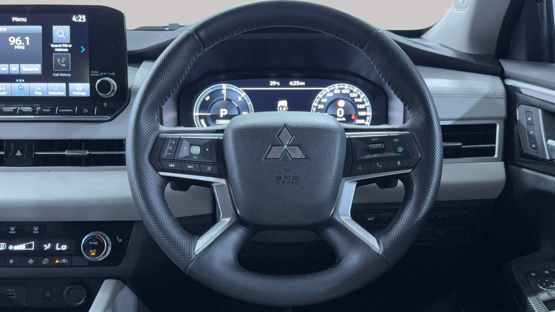 2023 Mitsubishi Outlander Phev Exceed 5+2 Seat (AWD), Automatic, 73779 km, Steering Wheel Close-up
