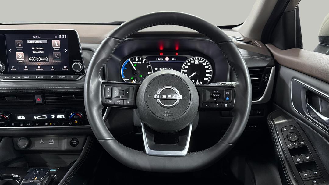 2024 Nissan X-trail St-l (4WD) E-power (hybrid), Automatic, 21884 km, Steering Wheel Close-up