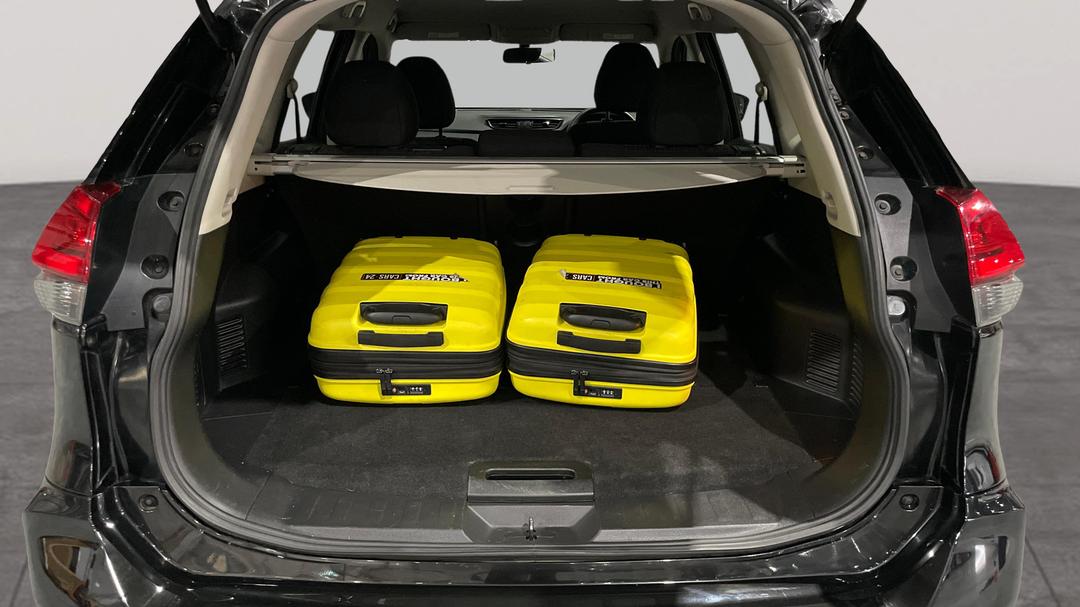 2017 Nissan X-trail St (4x4), Automatic, 132364 km, Boot Inside View with Luggage