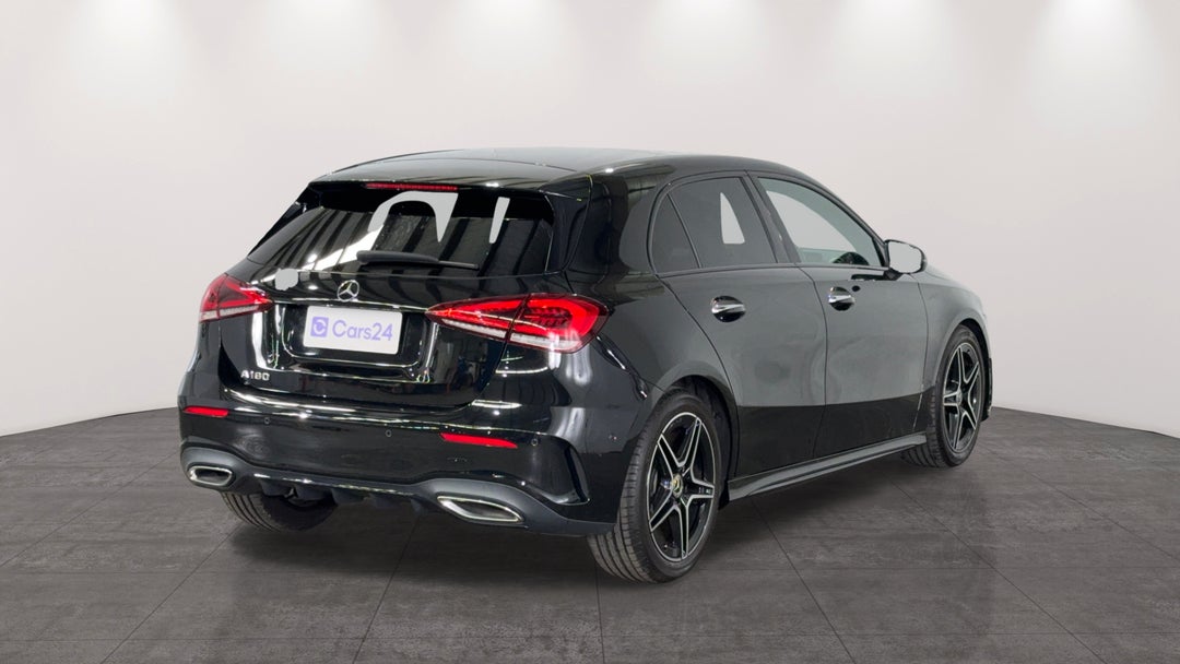 Right Back Diagonal (45- Degree) View