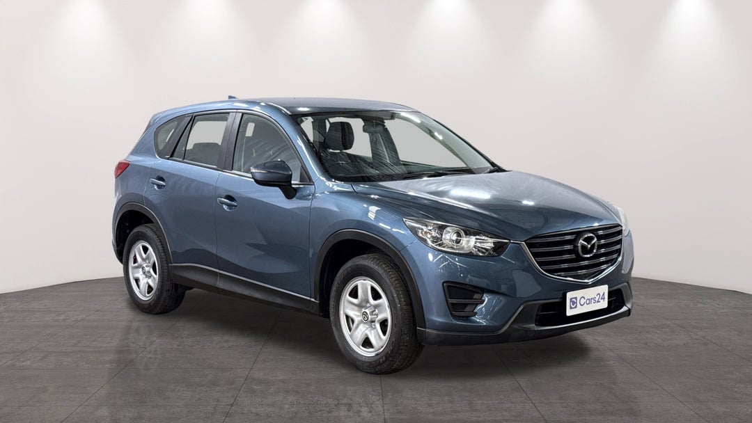 2015 Mazda CX-5 Maxx (4x2), Automatic, 132462 km, Right Front Diagonal (45- Degree) View
