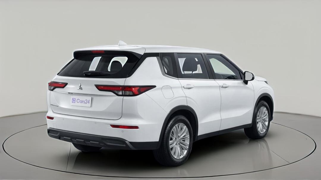 2024 Mitsubishi Outlander Es 5 Seat (2WD), Automatic, 55336 km, Right Back Diagonal (45- Degree) View
