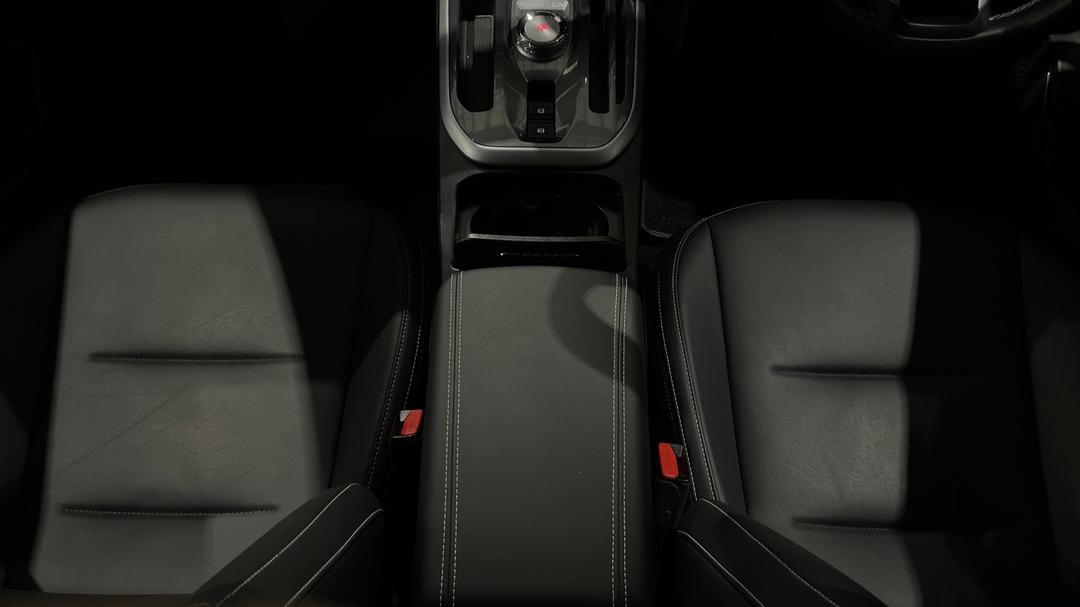 2024 GWM Haval Jolion Lux, Automatic, 11743 km, Center Console