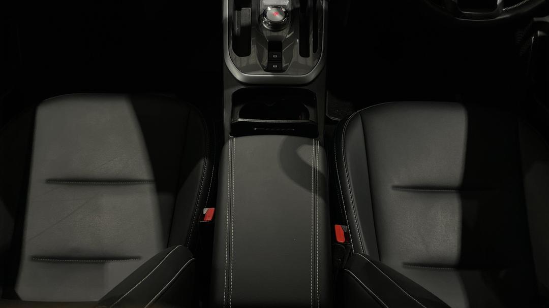 2024 GWM Haval Jolion Lux, Automatic, 11743 km, Center Console