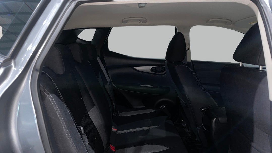 2018 Nissan Qashqai St, Automatic, 75663 km, Right Side Rear Door Cabin View