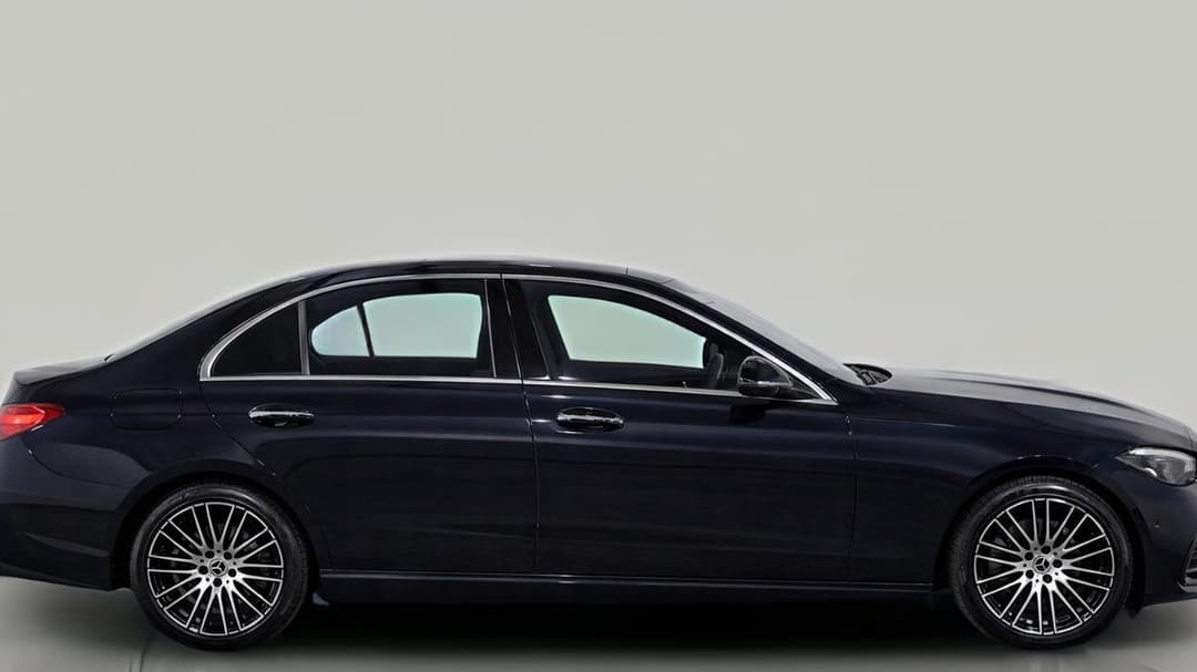 2022 Mercedes-benz C200 Mhev, Automatic, 52968 km, Right Side View