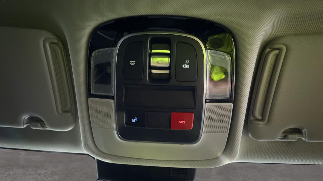 2025 Hyundai Tucson Premium Hybrid (AWD), Automatic, 2546 km, On-Roof Controls/Sunglass holder