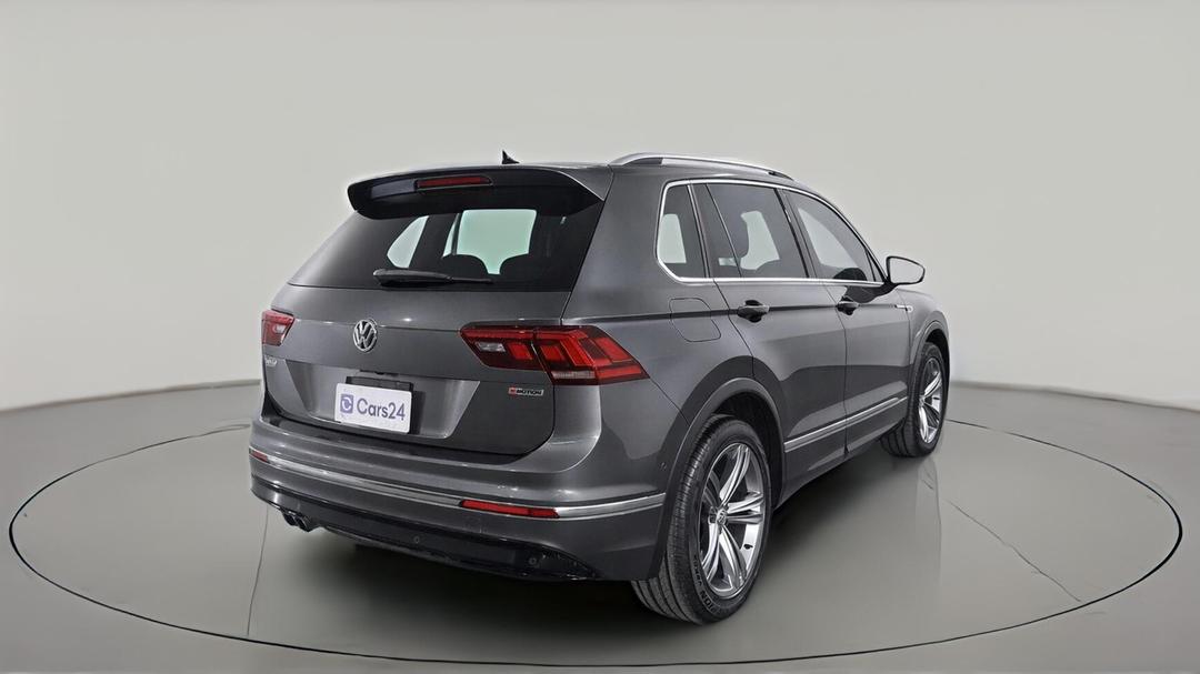 2019 Volkswagen Tiguan 132 Tsi R-line Edition, Automatic, 73872 km, Right Back Diagonal (45- Degree) View