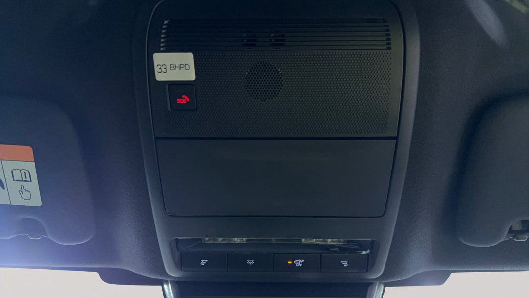 On-Roof Controls/Sunglass holder