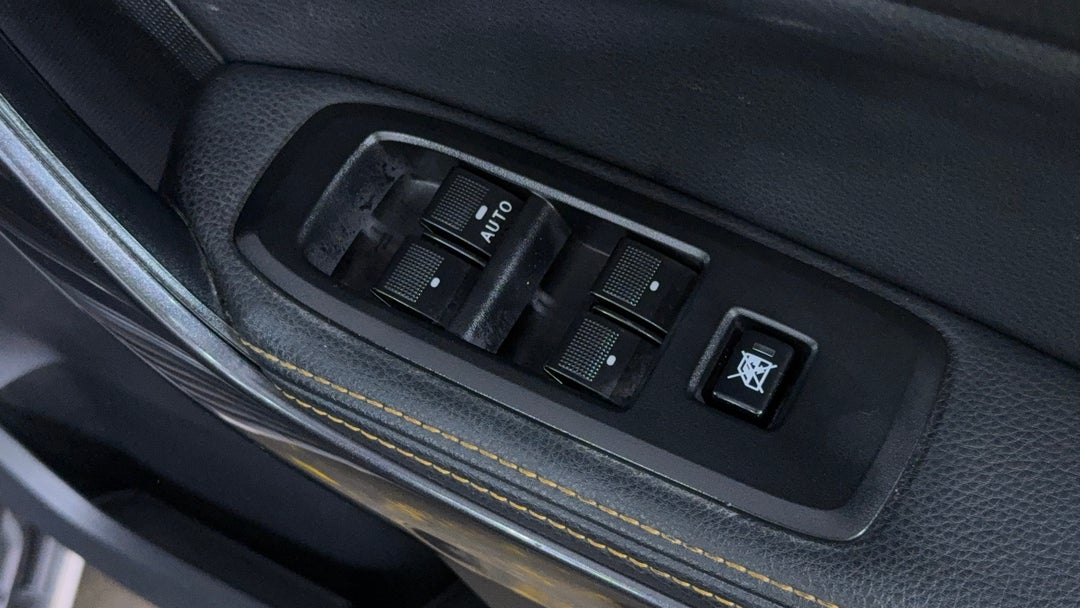 2020 Ford Ranger Wildtrak 2.0 (4x4), Automatic, 74255 km, Drivers Side Door Panel Controls