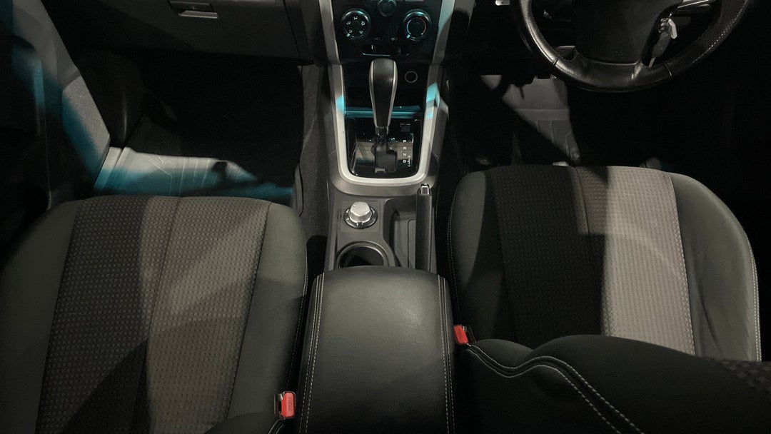 2019 Isuzu MU-X Ls-m (4x4), Automatic, 92842 km, Center Console