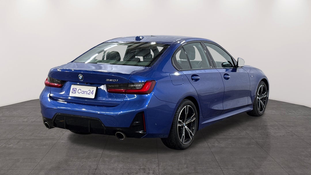 2022 BMW 3 20i M Sport, Automatic, 33217 km, Right Back Diagonal (45- Degree) View